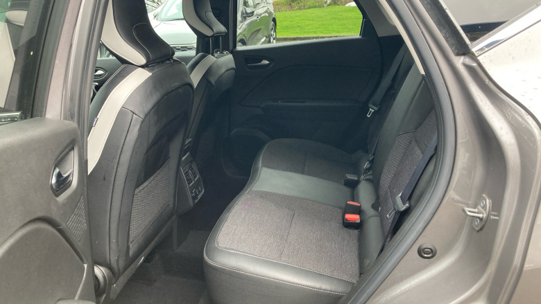 Renault Captur 1.6 E-Tech full hybrid 145 Techno 5dr Auto Hybrid Hatchback